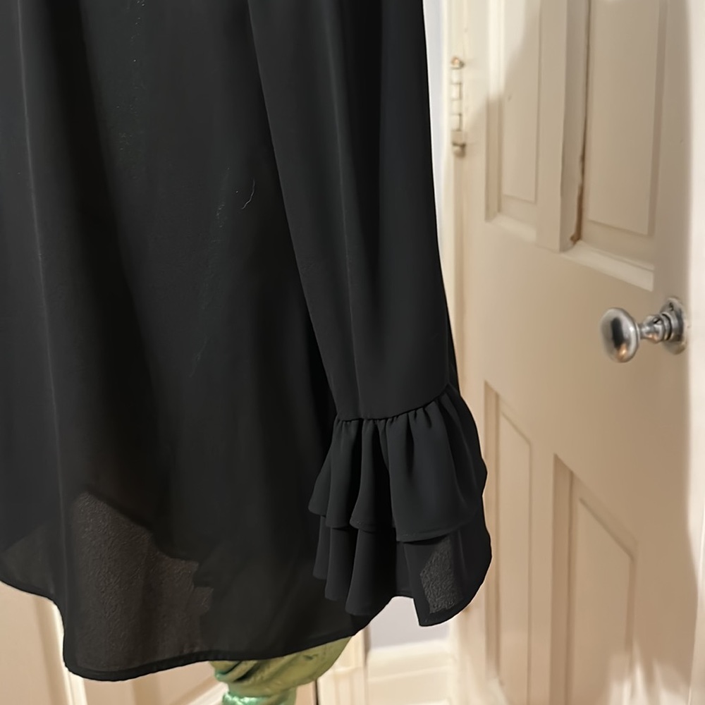 Elle Blouse - Picture 7 of 8
